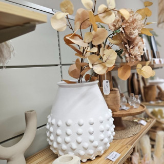 Vase blanc contour boules...