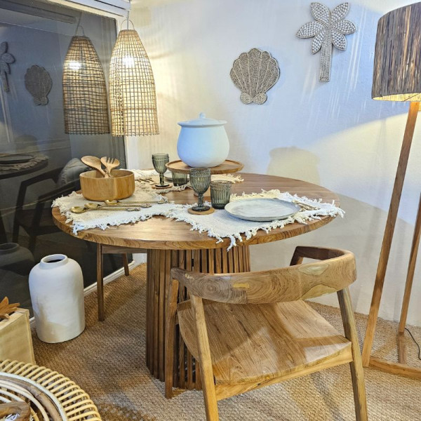 Chaise en teck dossier arrondi