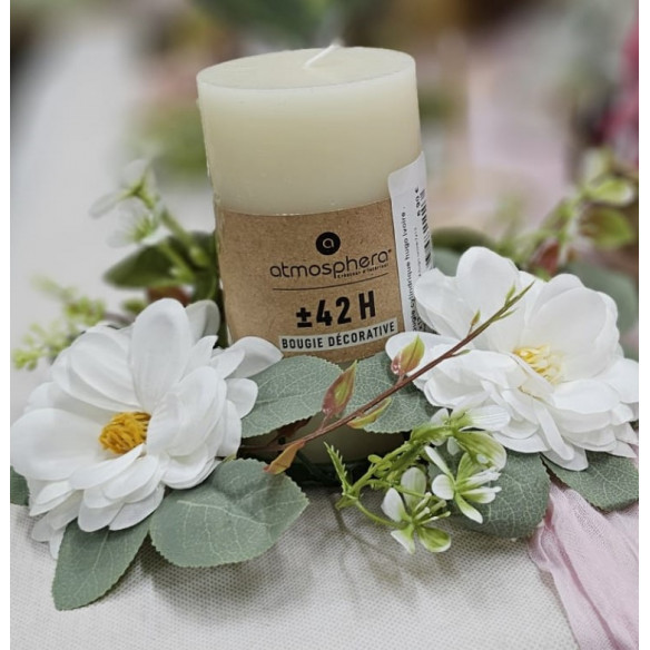 Centre de table bougie 3 fleurs artificielles blanc et feuillage Centre de table bougie 3 fleurs artificielles blanc et feuillage