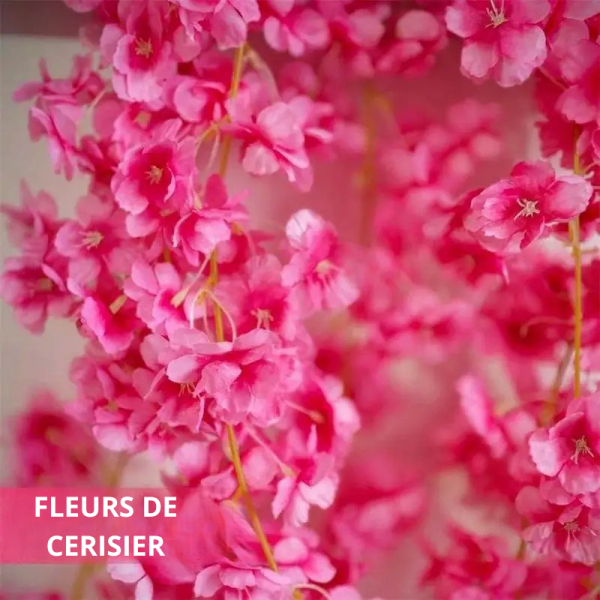 Guirlande de petites fleurs de... Guirlande de petites fleurs de...