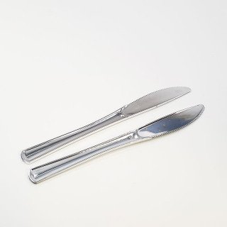 12 couteaux plastique argent