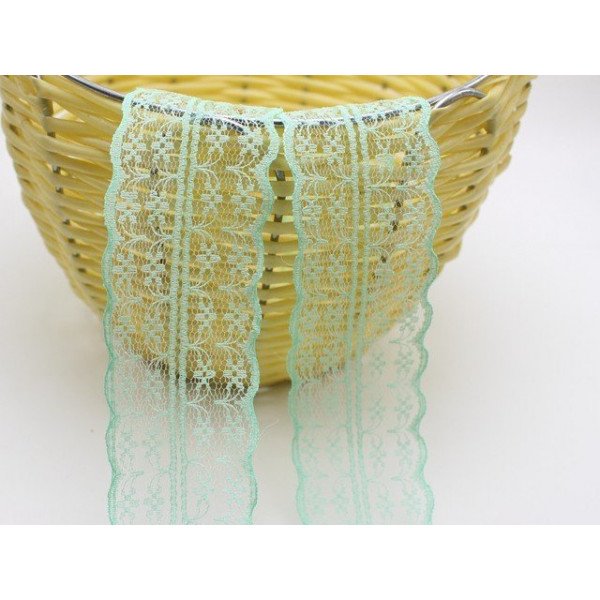 Ruban dentelle couleur vert d'eau 5mètres Ruban dentelle couleur vert d'eau 5mètres
