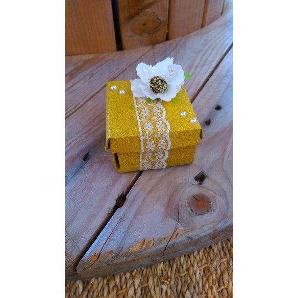 Boite à dragées cube or