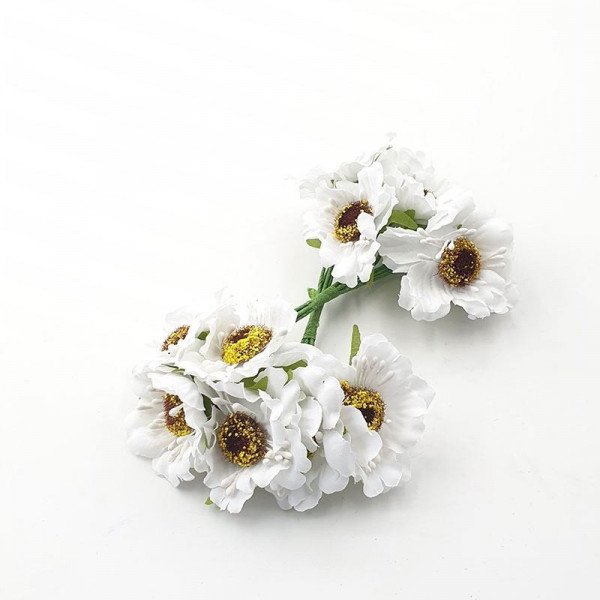 mini fleur blanche sur tige mini fleur blanche sur tige
