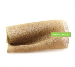 chemin-de-table-en-jute