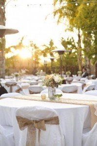chemin-de-table-en-jute