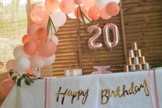 idées de décoration pour un anniversaire rose gold